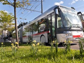 Déjà desservi par la ligne 47 du réseau de bus TLC depuis septembre dernier, l aéroport Lyon Saint-Exupéry sera également ac