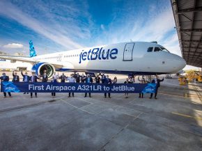 
JetBlue a introduit une garantie formelle de sièges familiaux pour garantir que les enfants âgés de 13 ans et moins puissent s