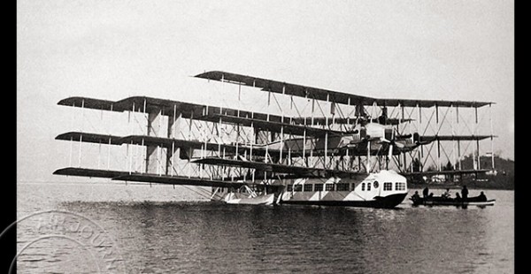 
Histoire de l’aviation – 4 mars 1921. 23,5 mètres de longueur pour 30 mètres d’envergure, le tout dernier appareil du co