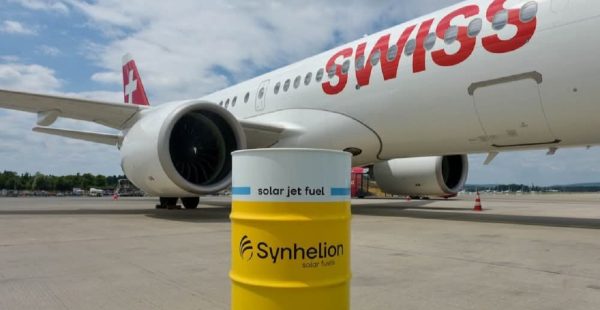 
La Suisse ne dispose que de 72 jours de réserves obligatoires de kérosène, loin des 90 jours prescrits par la loi, alors que l