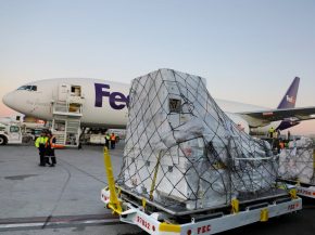 
FedEx a annoncé mercredi la fermeture de sa base de personnel navigant à Hong Kong et la délocalisation à l’étranger de se