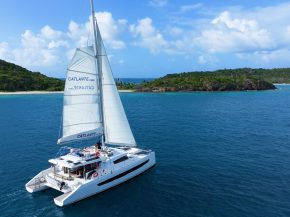
Pour découvrir les Grenadines, les clients de l agence Catlante Catamarans embarquent en Martinique. Pour naviguer autour de Min