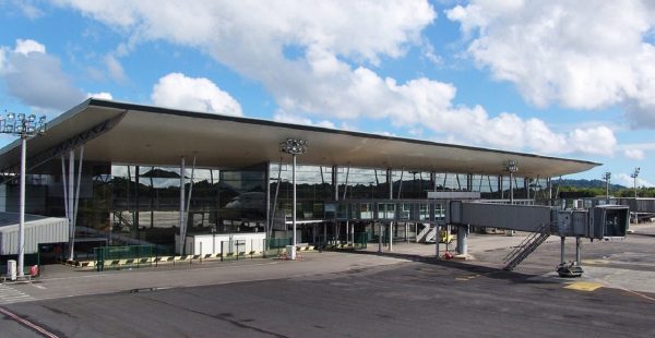 
Moins de neuf mois après la reprise de la concession de l aéroport de Cayenne, l exploitant aéroportuaire français Egis encle