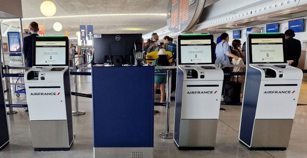 
SITA, fournisseur de solutions technologiques au transport aérien, modernise la flotte existante de 400 kiosques en libre-servic