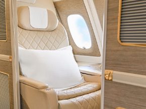 
Emirates veut profiter de l’après-guerre au Moyen-Orient pour se repositionner sur le très haut de gamme, avec un projet spec