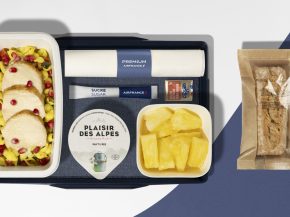 
Air France vient d’annoncer une nouvelle offre culinaire en cabine Premium, sa classe intermédiaire entre l’Économie basiqu