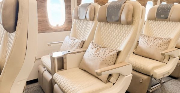 


Emirates poursuit activement son vaste programme de modernisation de flotte en annonçant de nouveaux déploiements de gros-por