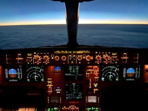 
Un pilote de ligne malaisien a été arrêté cette semaine à l’aéroport international de Jakarta avec plus de 70 000 comprim