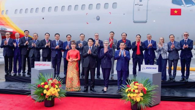 Vietjet célèbre son premier Boeing 737 MAX 8 sur un total de 200 -un jalon historique pour les relations Vietnam–États-Unis 48 Air Journal