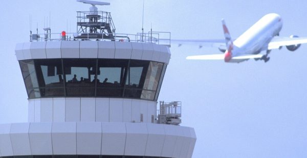 
Des agents de contrôle des bagages à l’aéroport de Londres-Gatwick prévoient de faire grève à la fin du mois d’août, i