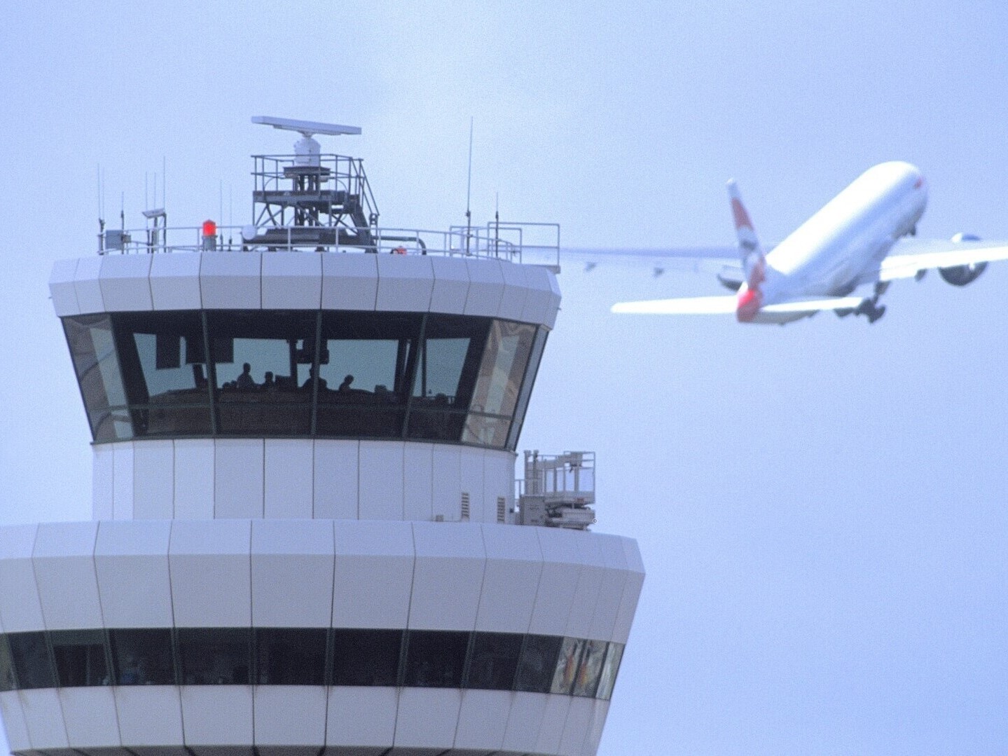 Coupure d’eau à Londres-Gatwick : toilettes fermées, bars clos et vols maintenus 1 Air Journal