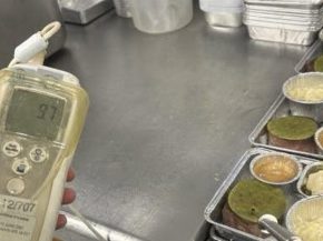 




Le préfet du Val‑d Oise a prononcé la fermeture administrative de Bijoux Catering, un traiteur qui fournit des plateaux r