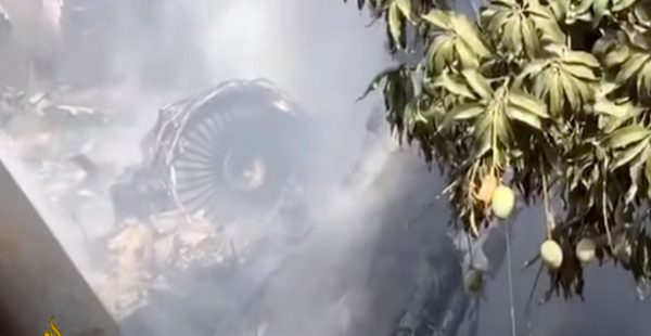 Le crash de l Airbus A320 de Pakistan International Airlines (PIA), qui s est écrasé hier après-midi sur un quartier résidenti