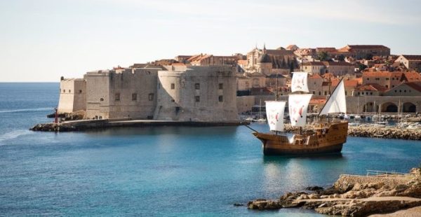 
La Croatie, à seulement deux heures de vol de la France et accessible via des compagnies aériennes low-cost, est devenue une de