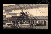 
Histoire de l’aviation – 10 juillet 1910. Le monde de l’aviation en Belgique a été marqué par son tout premier accident 