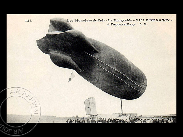 Le 16 juillet 1909 dans le ciel : Le ballon dirigeable baptisé « Ville-de-Nancy » prend la route pour Nancy