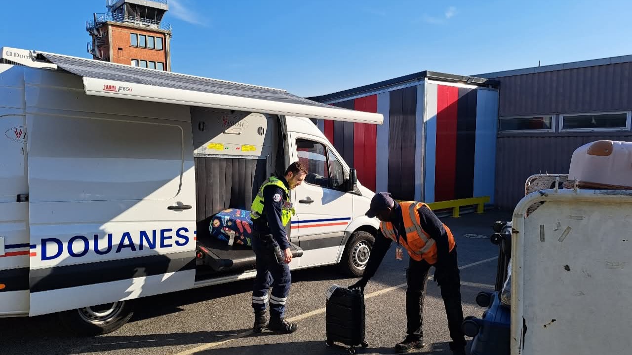 Contrôle en douane : connaissez-vous vraiment les limites autorisées ? 1 Air Journal