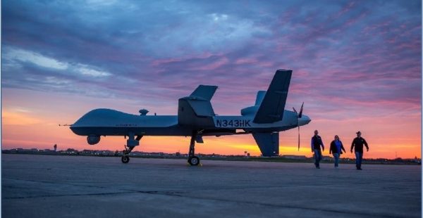
Le trafic aérien a été suspendu jeudi soir à l’aéroport de Munich après la détection de plusieurs drones au-dessus du si