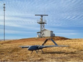 
Mardi soir, la Belgique a brièvement fermé son espace aérien après plusieurs signalements de drones à proximité d’infrast