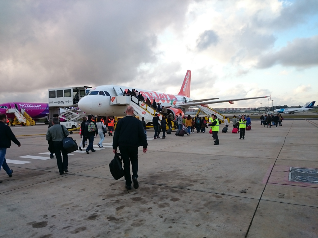 EasyJet sans masque et avec créneaux de vols à Lisbonne ? 42 Air Journal