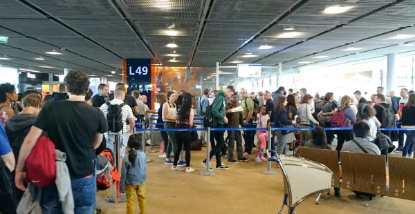
Plus de 50 compagnies aériennes sont appelées à changer de terminal d’ici le mois prochain à l’aéroport de Paris-Charles