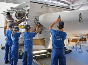 
Airbus Atlantic a lancé lundi sa nouvelle campagne d’alternance, avec plus de 200 postes à pourvoir dans ses sept sites en Fr