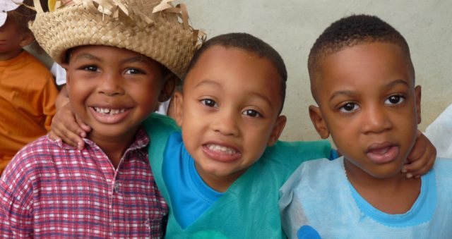 Humanitaire : le prix Fondation Air France 2019 décerné au père Pedro à Madagascar 1 Air Journal Humanitaire : le prix Fondation Air France 2019 décerné au père Pedro à Madagascar 1 Air Journal