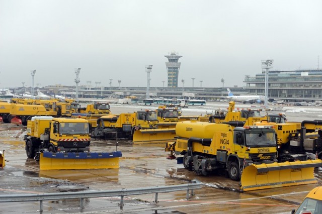 air-journal engins deneigeuse maintenance deneigement aeroport adp neige hiver2