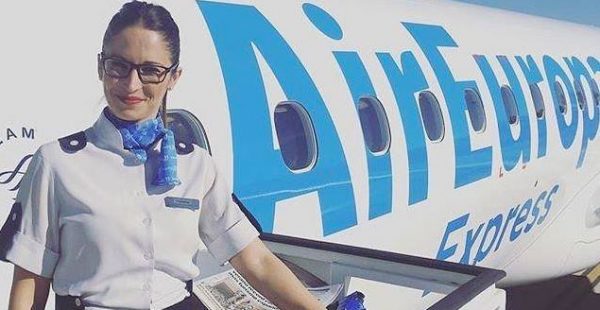 
La compagnie espagnole Air Europa Express lance une campagne pour recruter de nouveaux copilotes de Boeing 737-800.
Les personnes