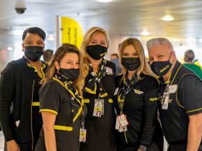 
La low cost américaine Spirit Airlines a décidé de doubler le salaire de son personnel navigant commercial (PNC, hôtesses et 