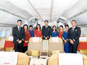 
La compagnie aérienne Air India va recruter 5100 pilotes, hôtesses de l’air et stewards pour préparer l’arrivée dans la f