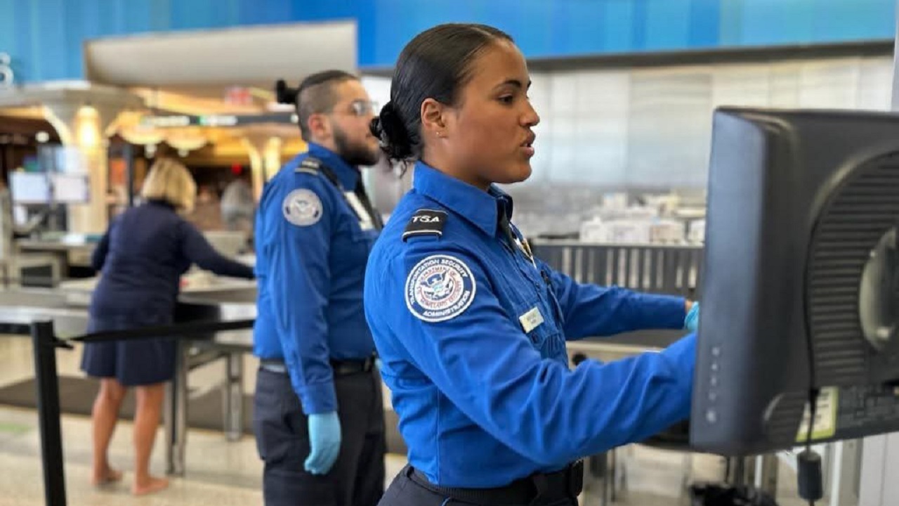 Voyage aux Etats-Unis : l’administration Trump veut durcir l’ESTA et exige l’historique des réseaux sociaux 1 Air Journal Voyage aux Etats-Unis : l’administration Trump veut durcir l’ESTA et exige l’historique des réseaux sociaux 1 Air Journal