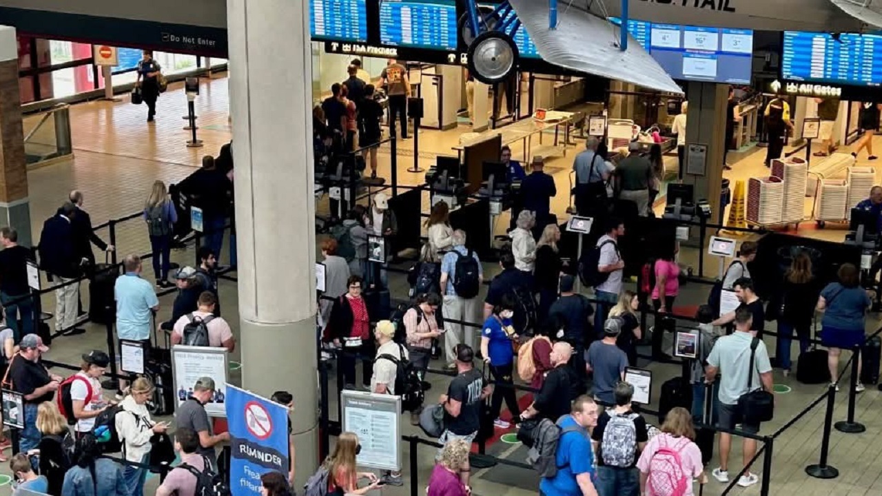 Trafic de passagers en 2025 : une année record qui masque des capacités sous tension 1 Air Journal Trafic de passagers en 2025 : une année record qui masque des capacités sous tension 1 Air Journal