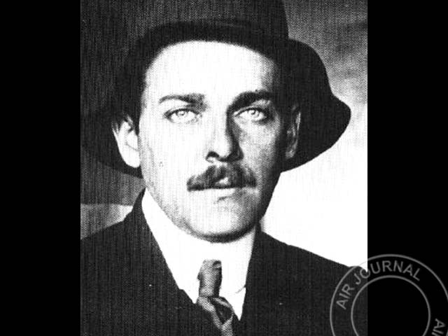 Le 15 janvier 1921 dans le ciel : Avec un hélicoptère, Oehmichen s’élève à 8 m environ