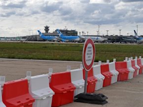 
La Fédération Nationale de l’Aviation et de ses Métiers (FNAM) alerte sur les risques opérationnels liés à d’importants