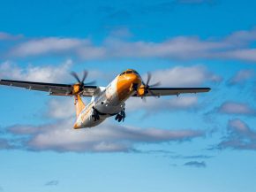 
Air Calédonie, clouée au sol depuis plus de six semaines par un mouvement de blocage des aérodromes des îles Loyauté et de l