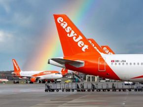 
La low cost britannique easyJet surprend les marchés en affichant un bénéfice opérationnel remarquable pour son exercice 2025