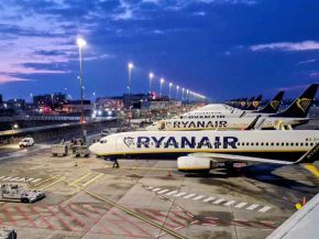 
Ryanair va tailler dans ses capacités en Belgique à l’hiver 2026‑2027, avec un retrait d’un million de sièges, de cinq a