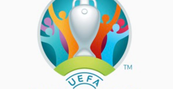 Le Championnat d Europe de football 2020, dit l Euro 2020, se déroulera du 12 juin au 12 juillet 2020 dans 12 villes de 12 pays d