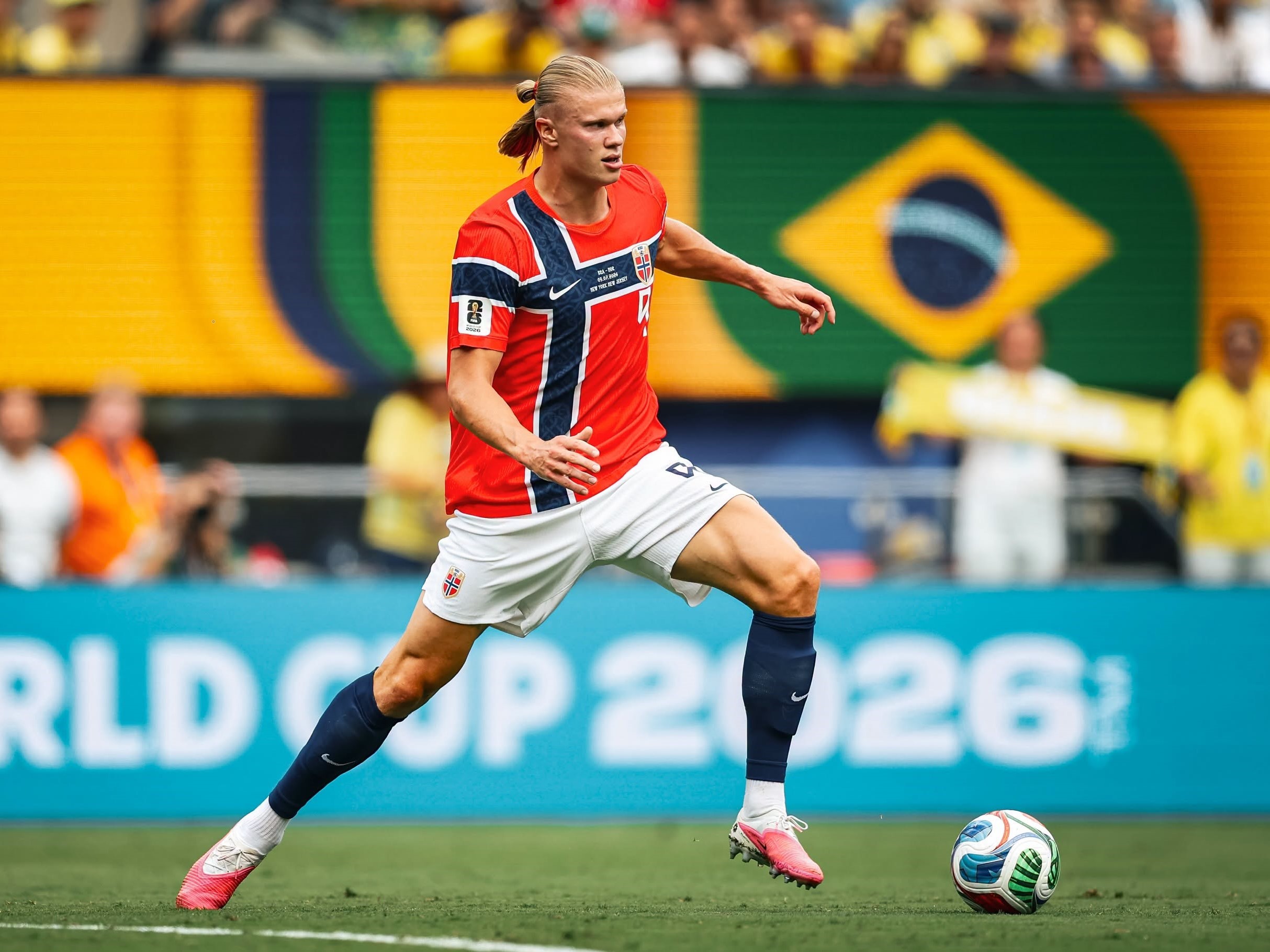 Insolite : le footballeur Erling Haaland attaque Norwegian en justice pour une… queue de cheval 1 Air Journal