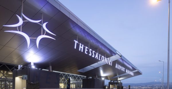 
Le premier ministre grec, Kyriakos Mitsotakis, a inauguré jeudi l’aéroport international Thessalonique-Makedonía entièremen