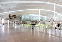 
Un passager de 80 ans a tenté d’embarquer dans un avion avec sa femme morte, assise dans un fauteuil roulant, à l’aéroport