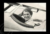 
Histoire de l’aviation – 13 février 1933. Depuis le 6 février 1933, l’aviatrice de nationalité française Hélène B