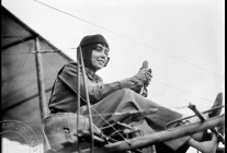 
Histoire de l’aviation – 21 décembre 1910. Dix petits jours, c’est le temps qu’il reste aux aviatrices qui veulent ten