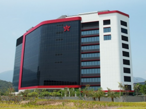 La compagnie Hong Kong Airlines a inauguré un centre de formation, baptisé HKA Training Academy (HKATA) et situé sur l île aé