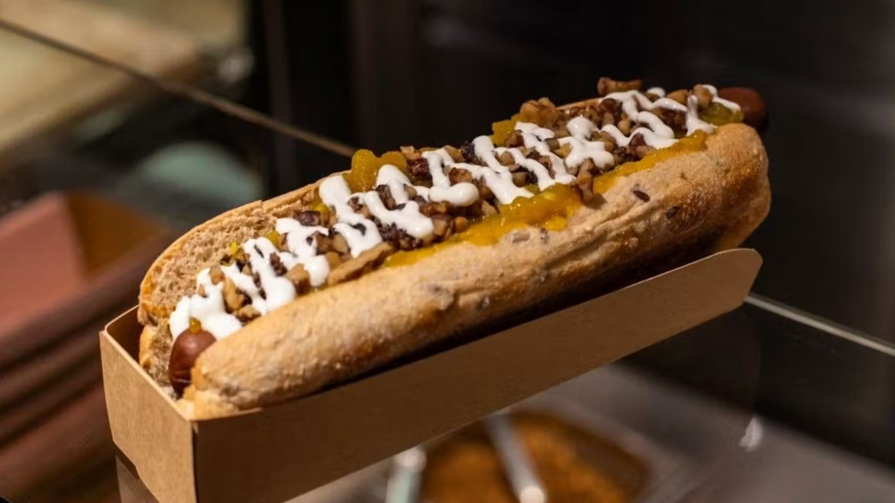 Fast-food en Première : SWISS sert un hot-dog gastronomique « made in Switzerland » 2 Air Journal