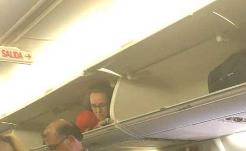 Une hôtesse de l’air de la compagnie aérienne Southwest Airlines a préparé une surprise à l embarquement d un vol aux Etats