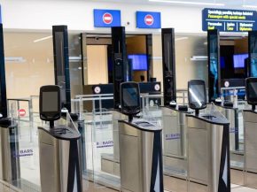 
Les nouveaux contrôles biométriques aux frontières de Schengen, via le système Entry/Exit System (EES), rallongent nettement 