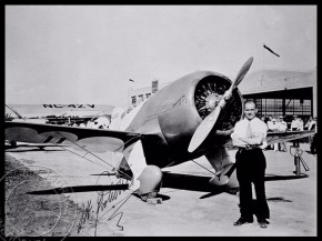 
Histoire de l’aviation – 3 septembre 1932. Dans le cadre de l’American National Air Race ou   Thomson Trophy », qui se