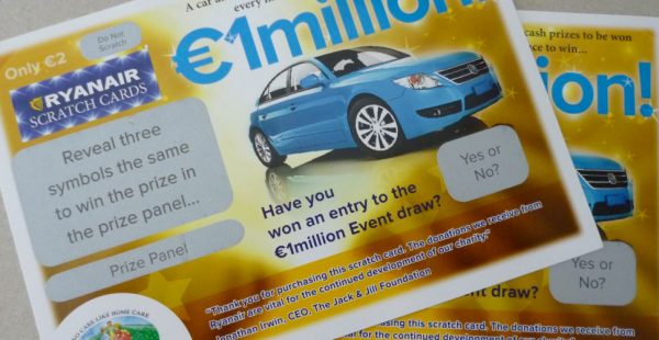 
Deux passagers de Ryanair ont remporté 100 000 euros chacun, en achetant des cartes à gratter à 2 euros l unité que la low lo